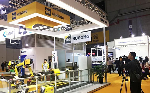 安徽芜湖卫视拍摄沪工意大利CEA展位 安徽芜湖卫视拍摄沪工意大利CEA展位